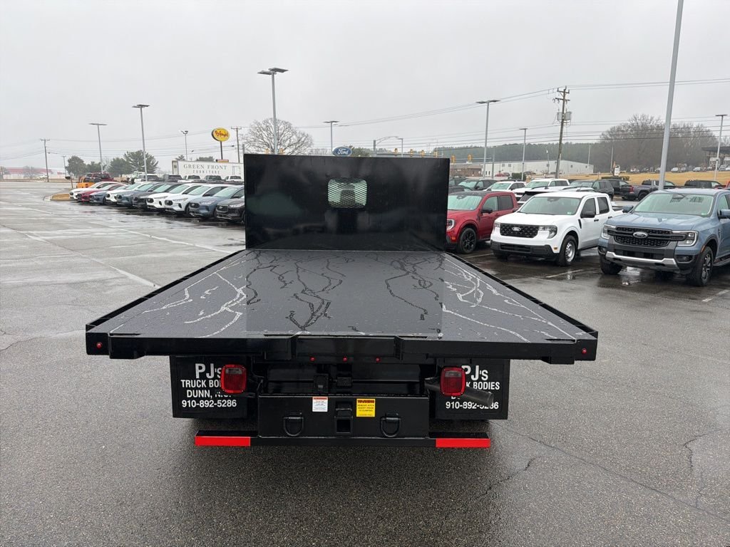 New 2026 Oxford White Ford F-350® XL FLAT BED image 4