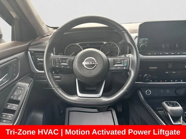 Used 2023 Gold Nissan SL image 6