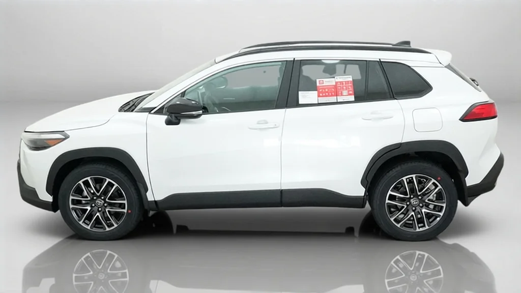 New 2026 Wind Chill Pearl Toyota XLE image 17