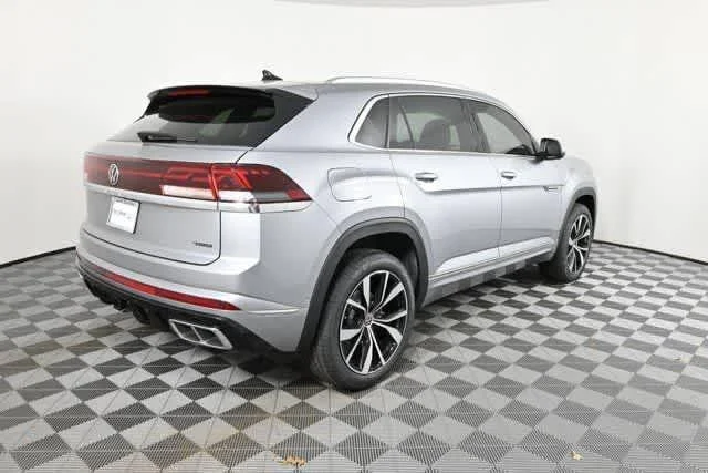 New 2026 silver mist metallic Volkswagen 2.0T SEL Premium R-Line image 6