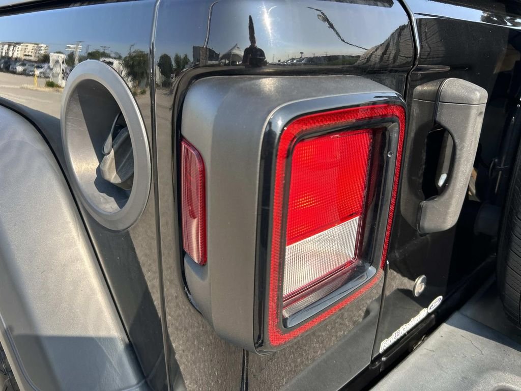 Used 2020 Black Clearcoat Jeep Unlimited Sport S image 11