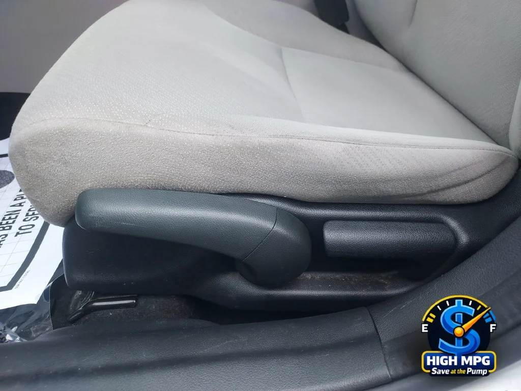 Used 2013 Silver Honda LX image 10