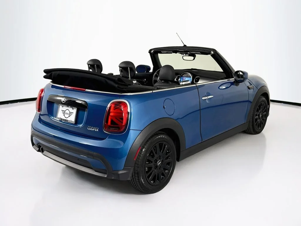 Certified Used 2024 Island Blue metallic MINI  image 5