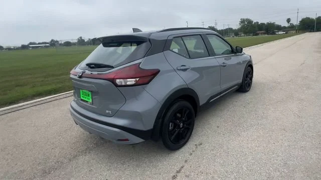 Used 2023 Gray Nissan SR Xtronic CVT image 8
