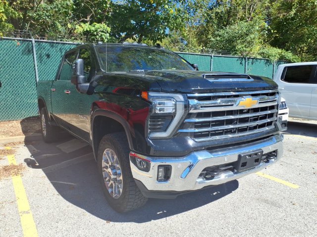 Used 2025 Black Chevrolet LTZ image 5