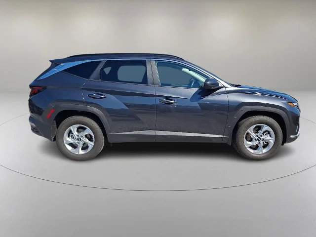 Used 2024 Gray Hyundai SEL image 7