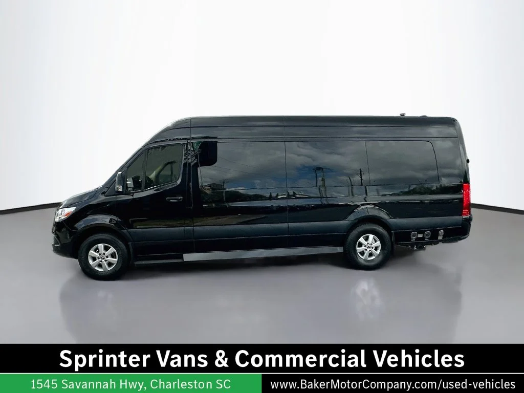 Used 2019 Jet Black Mercedes-Benz Cargo 170 WB EXT image 2