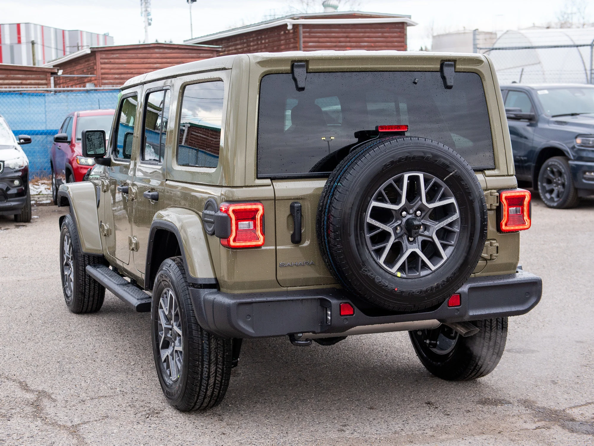 Used 2026 41 Jeep Sahara* 4 Door 4x4, McKinley Leather, Alpine Audio, Heated Seats image 6
