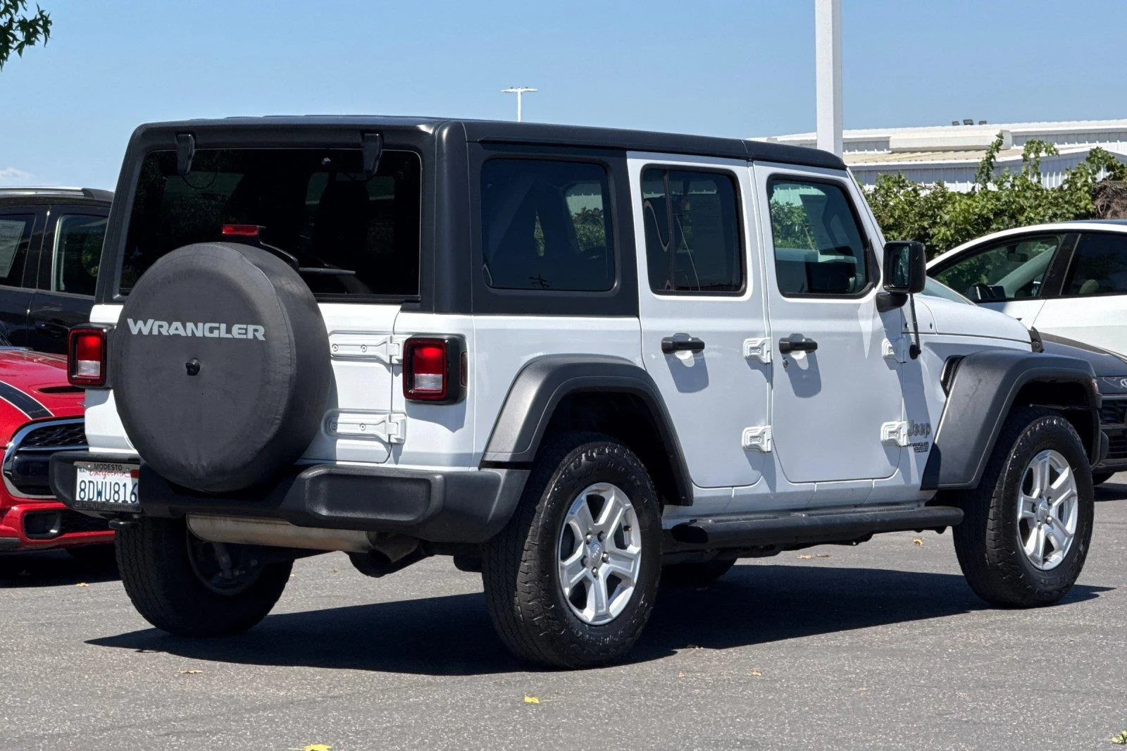 Used 2018 Bright White Clearcoat Jeep Sport S image 3