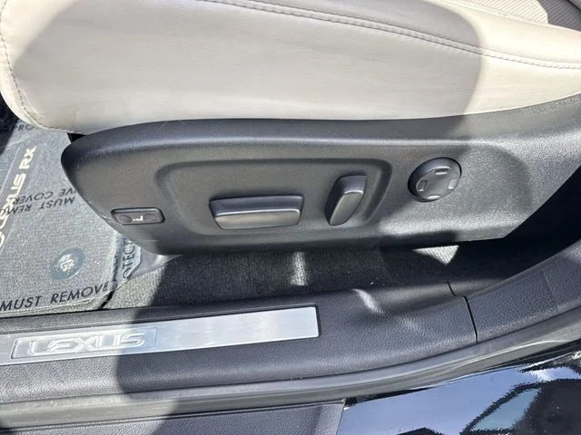 2020 Lexus RX 350 - Photo 12