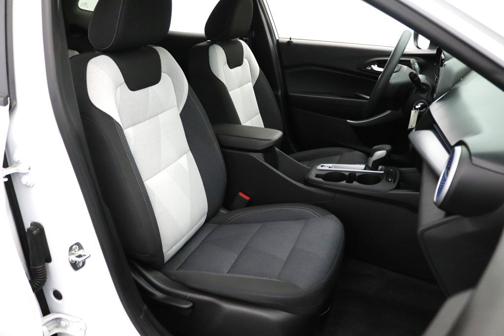 2025 Chevrolet Trax LS - Photo 17