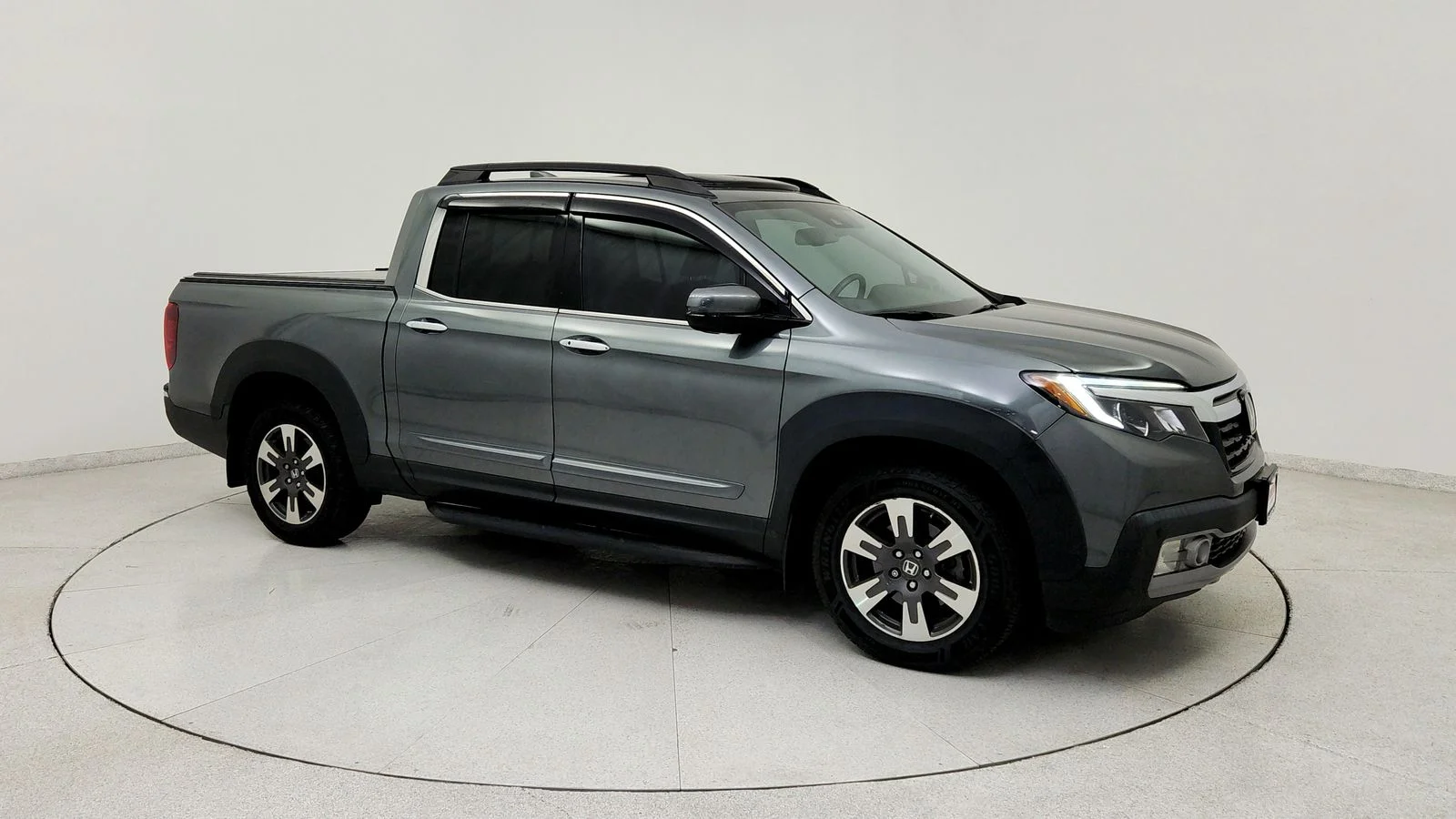Used 2019 Silver Honda RTL-E image 11
