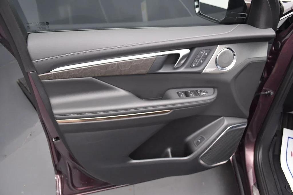 Certified Used 2026 Purple Buick Avenir image 19