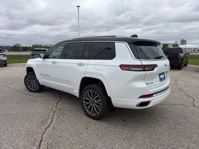 Used 2023 Bright White Clearcoat Jeep Summit Reserve image 5