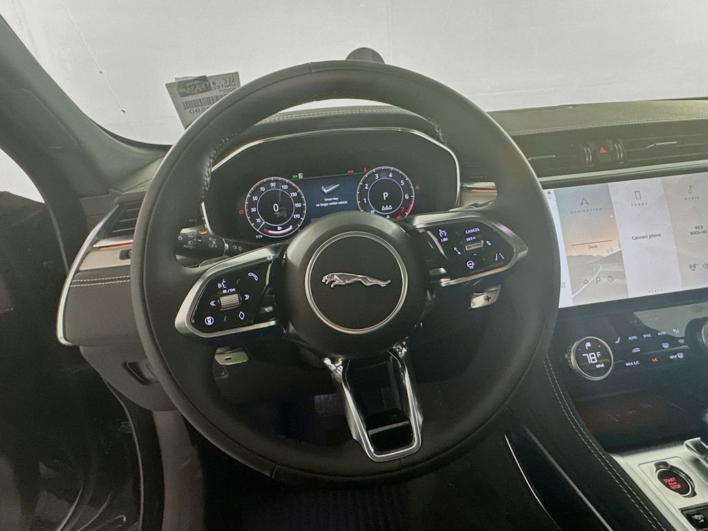 2026 Jaguar F-Pace R-Dynamic S - Photo 11