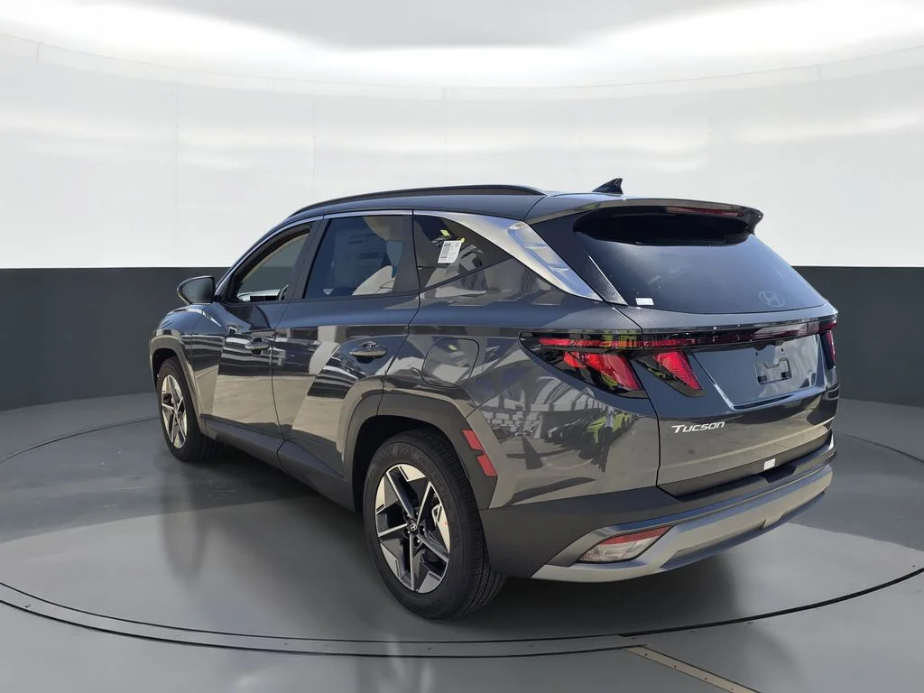 New 2026 Gray Hyundai SEL image 4