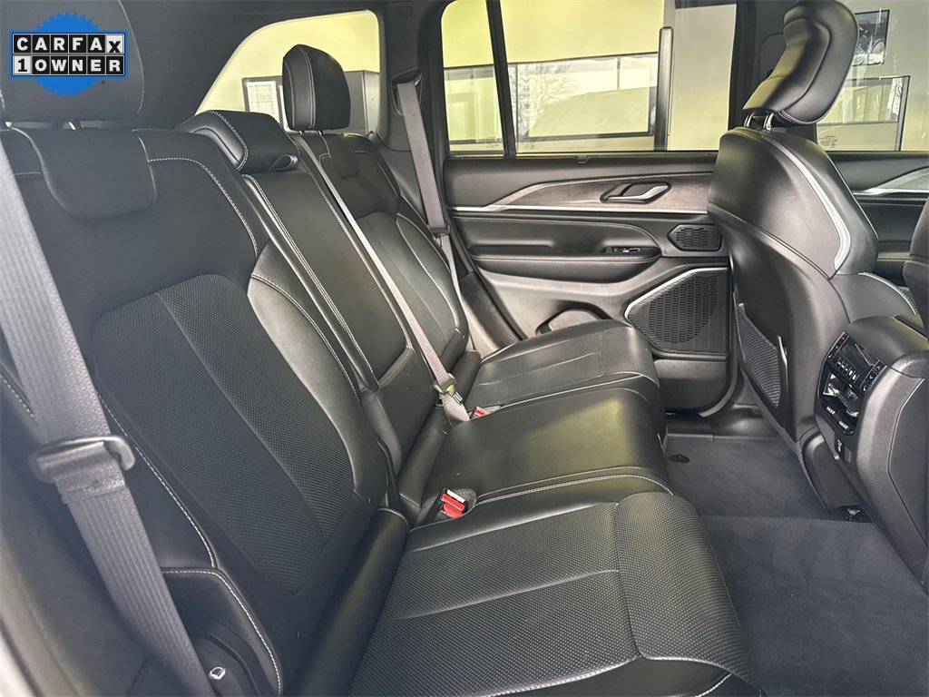 2023 JEEP GRAND CHEROKEE - Image 33