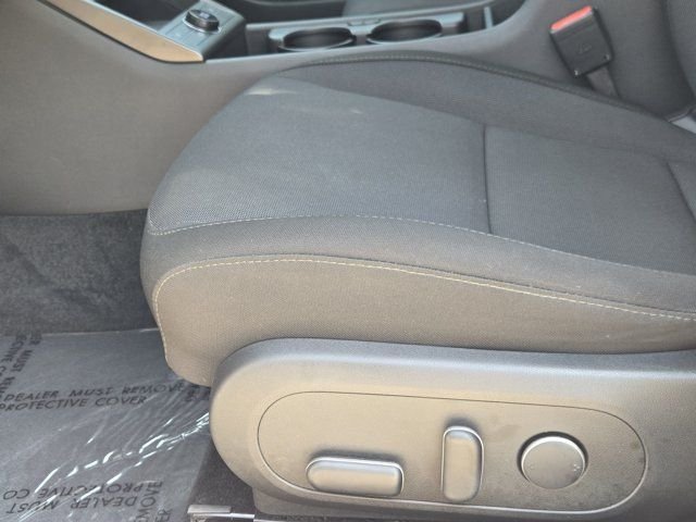 Certified Used 2025 White Hyundai SEL Convenience image 26
