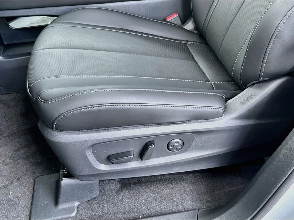New 2027 Gray INFINITI LUXE image 20