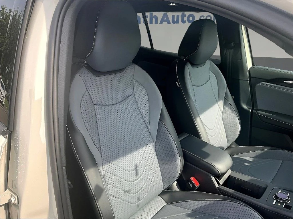 New 2026 Beige/tan Volkswagen SE R-Line Black image 14