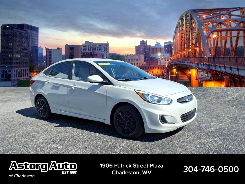 2016 Hyundai Accent SE 4-Door 6-Speed Manual's photo