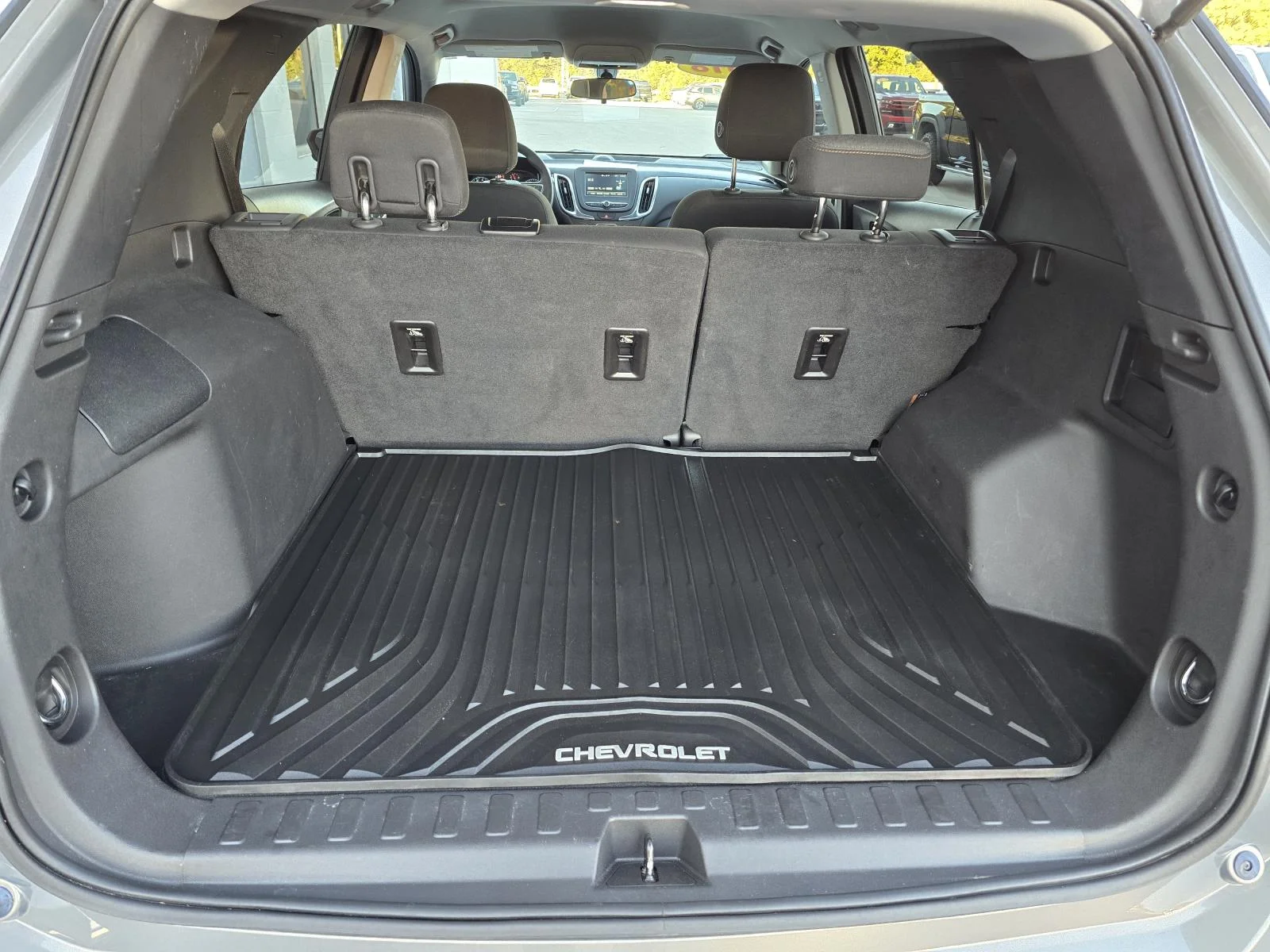 Used 2018 PEPPERDUST METALLIC Chevrolet LT image 20