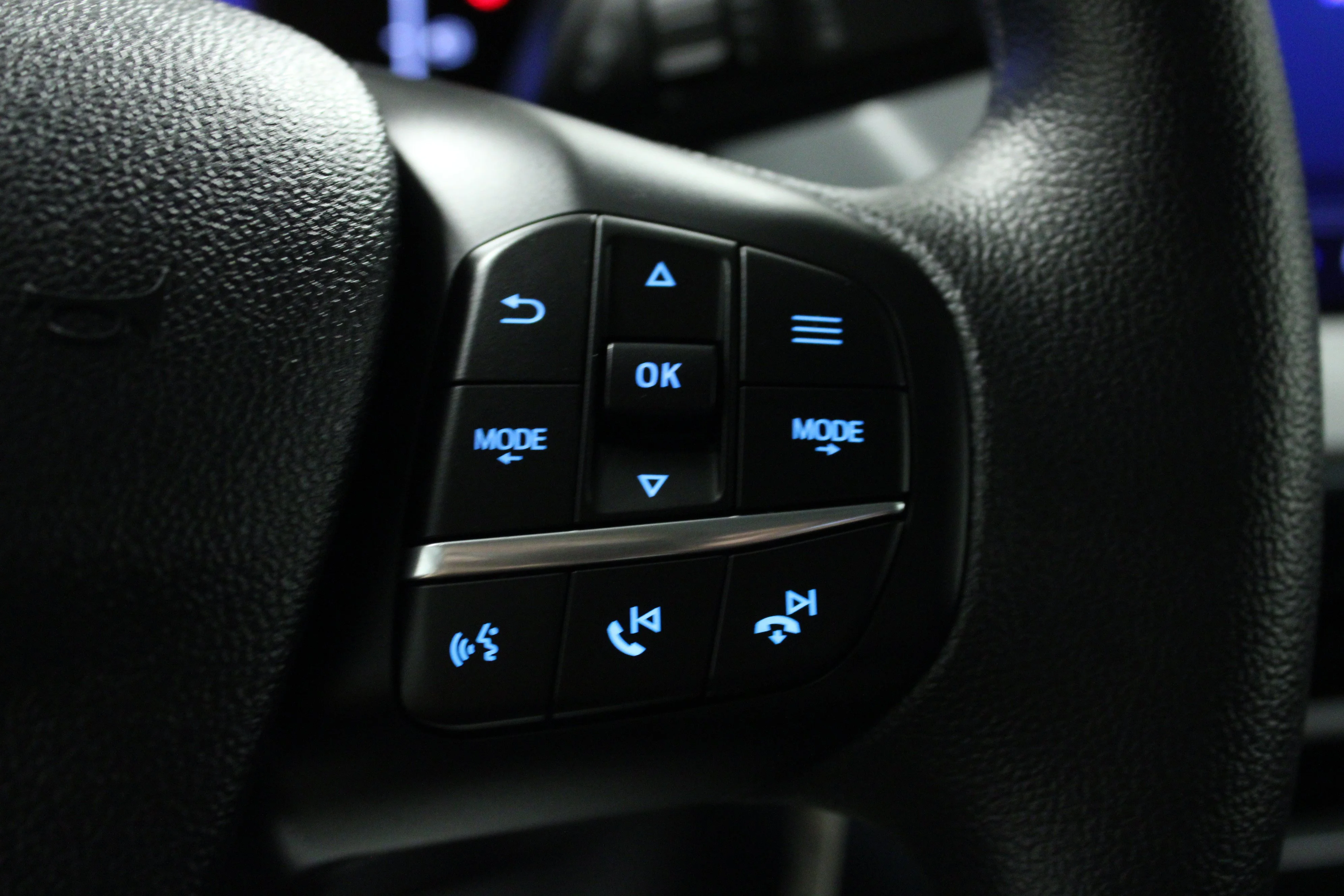 Used 2025 Oxford White Ford XL image 21