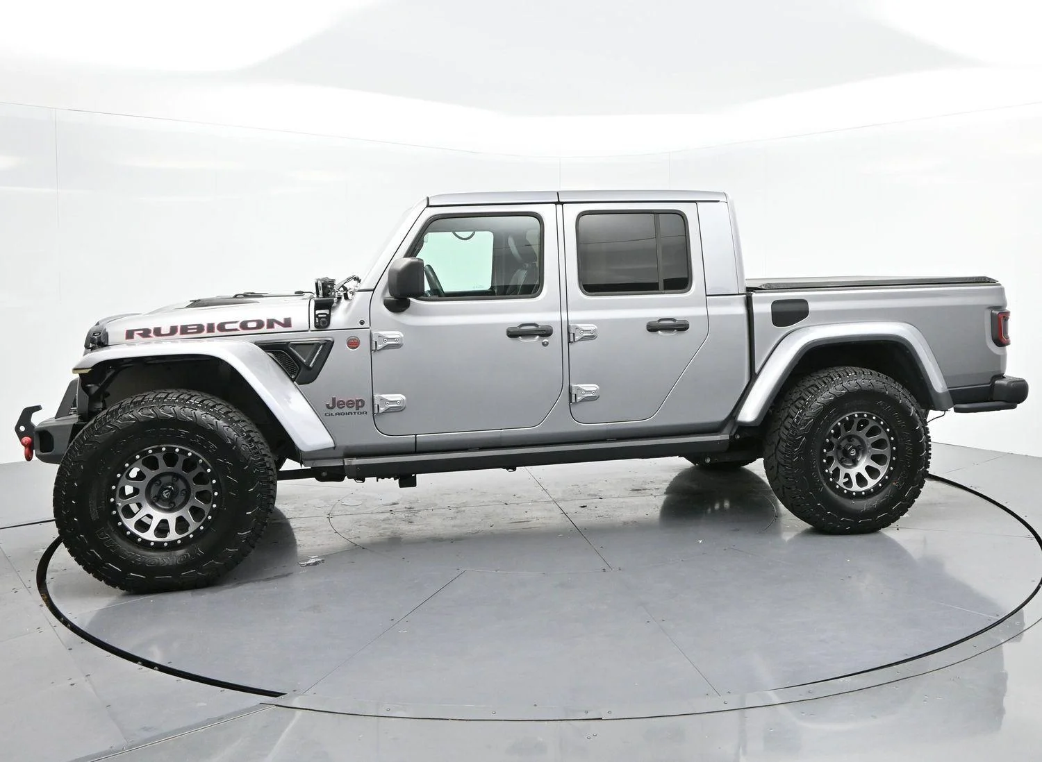 Used 2020 Billet Silver Metallic Clearcoat Jeep Rubicon image 4