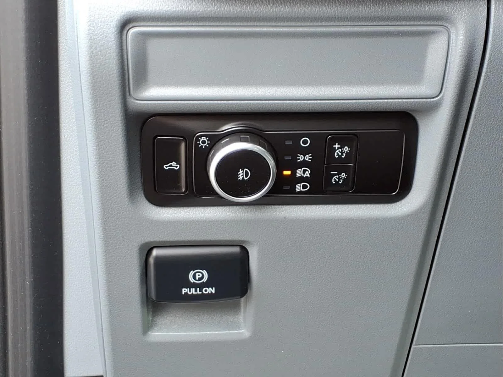 Used 2023 Antimatter Blue Ford XLT image 13