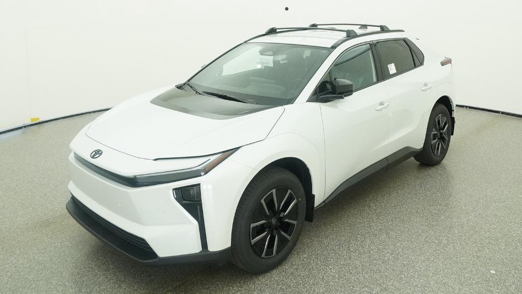 New 2026 Wind Chill Pearl Toyota XLE image 14