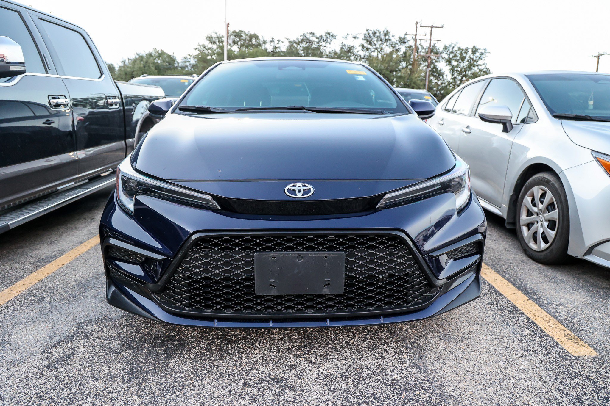 Used 2025 BLUEPRINT Toyota SE image 3