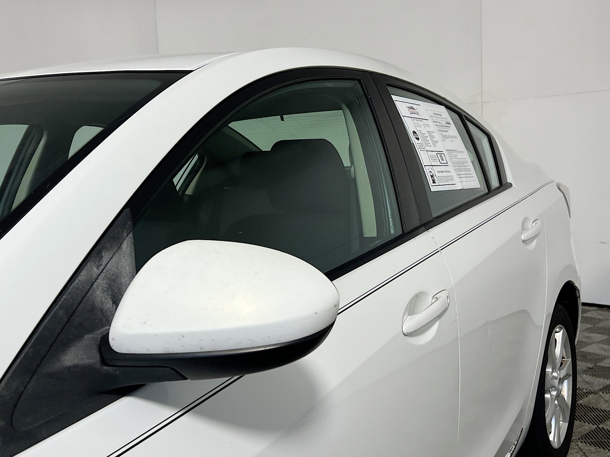 Used 2011 Crystal White Pearl Mica Mazda i Touring image 9