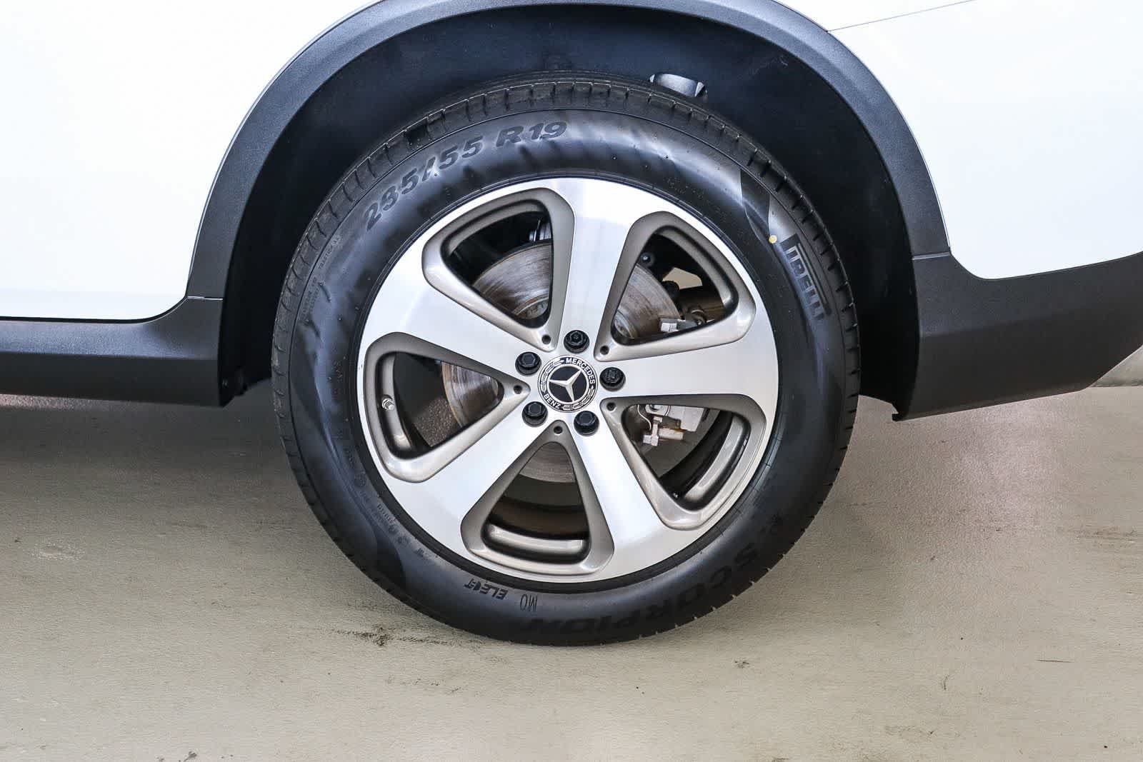 Used 2019 Polar White Mercedes-Benz GLC 300 image 10