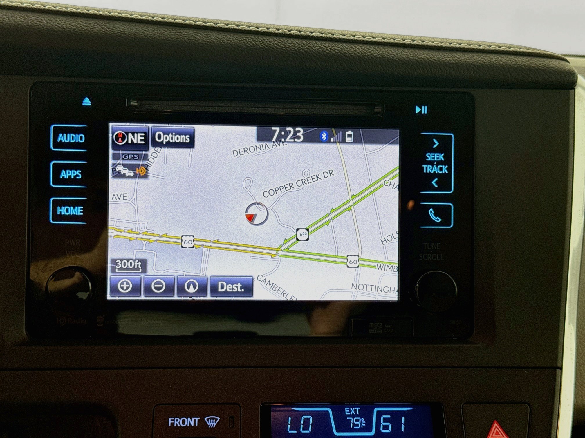 Used 2016 Salsa Red Pearl Toyota XLE image 13