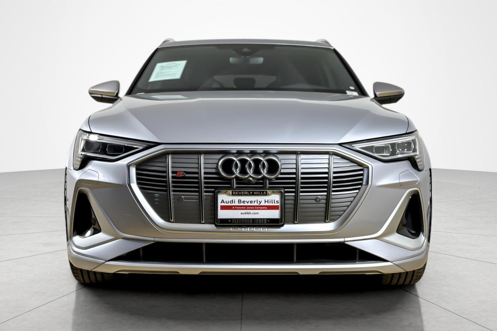 Used 2022 Florett Silver Metallic Audi Premium Plus quattro image 8