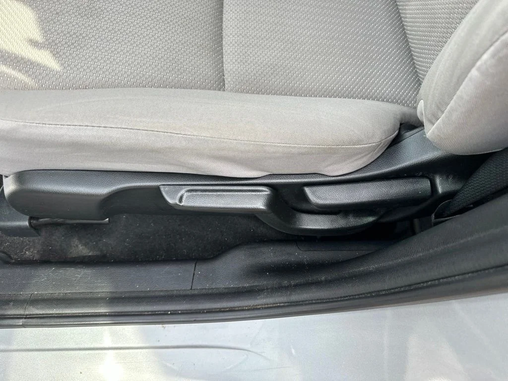 Certified Used 2018 Silver Metallic Honda LX image 22