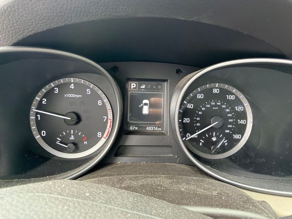 Used 2018 Red Hyundai 2.4 Base image 11