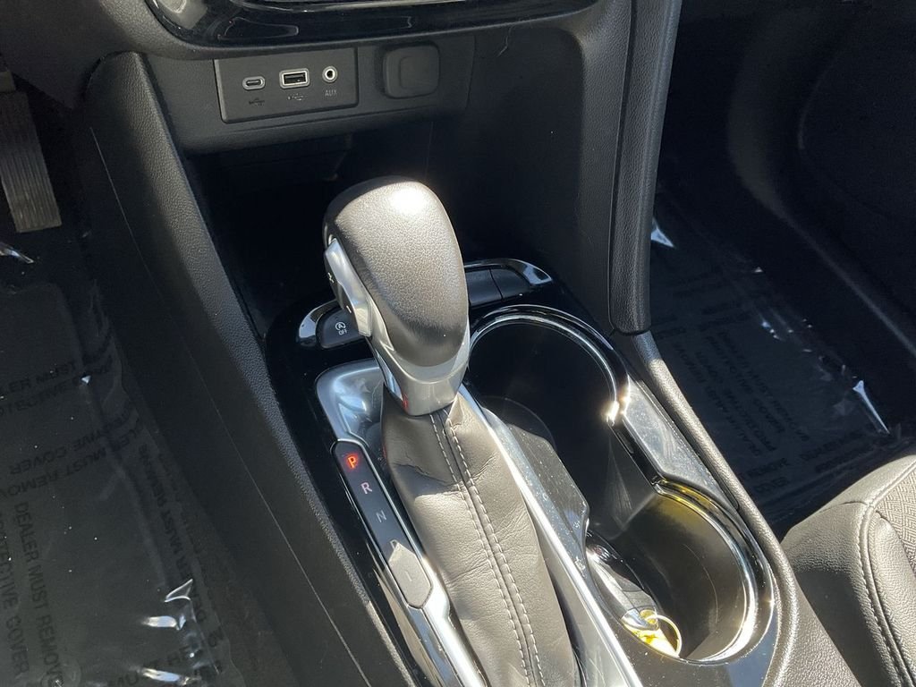 Used 2021 Black Buick Select image 18