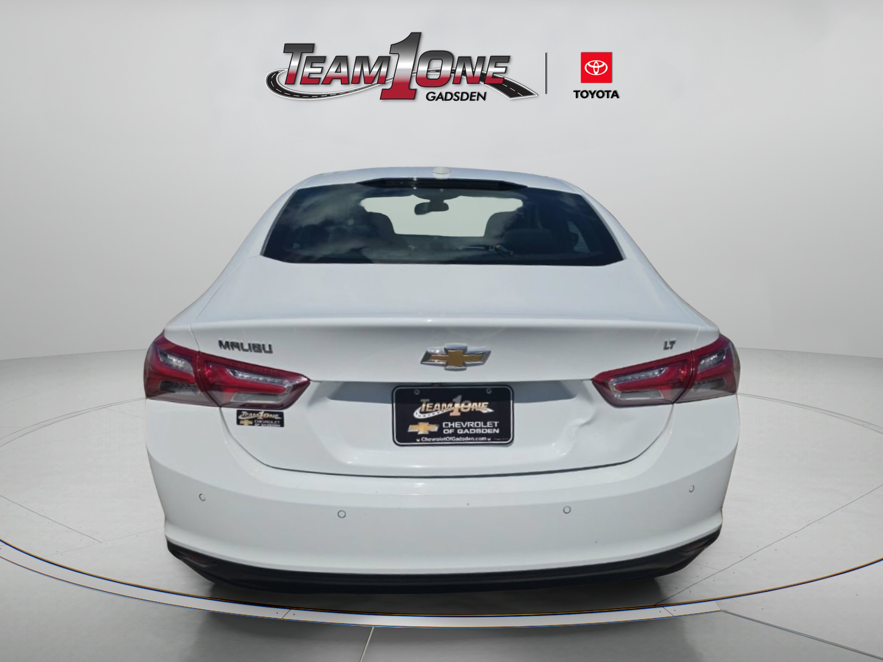 Used 2022 Summit White Chevrolet LT image 6