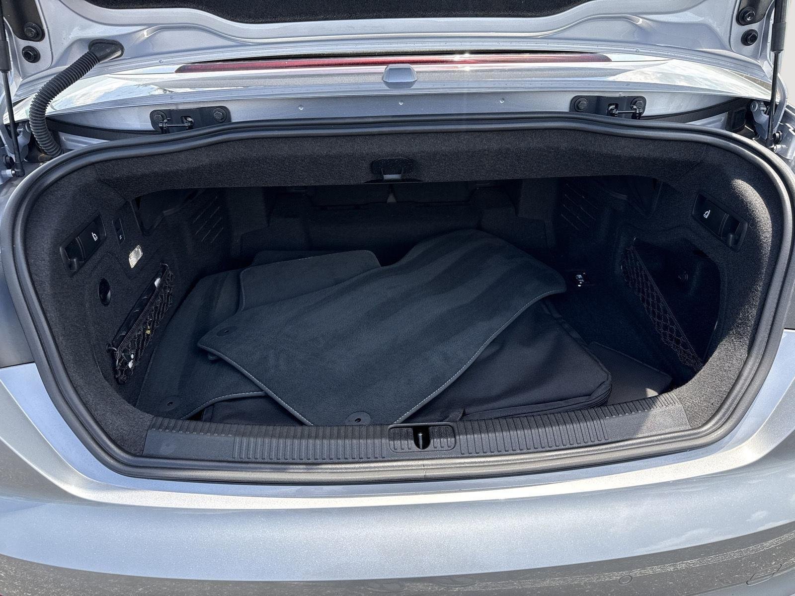 Used 2018 Florett Silver Metallic/Black Roof Audi Prestige image 6