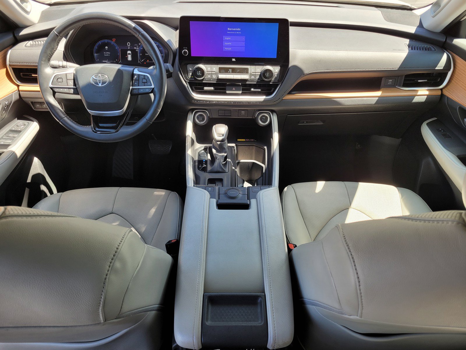 Certified Used 2024 White Toyota  image 15