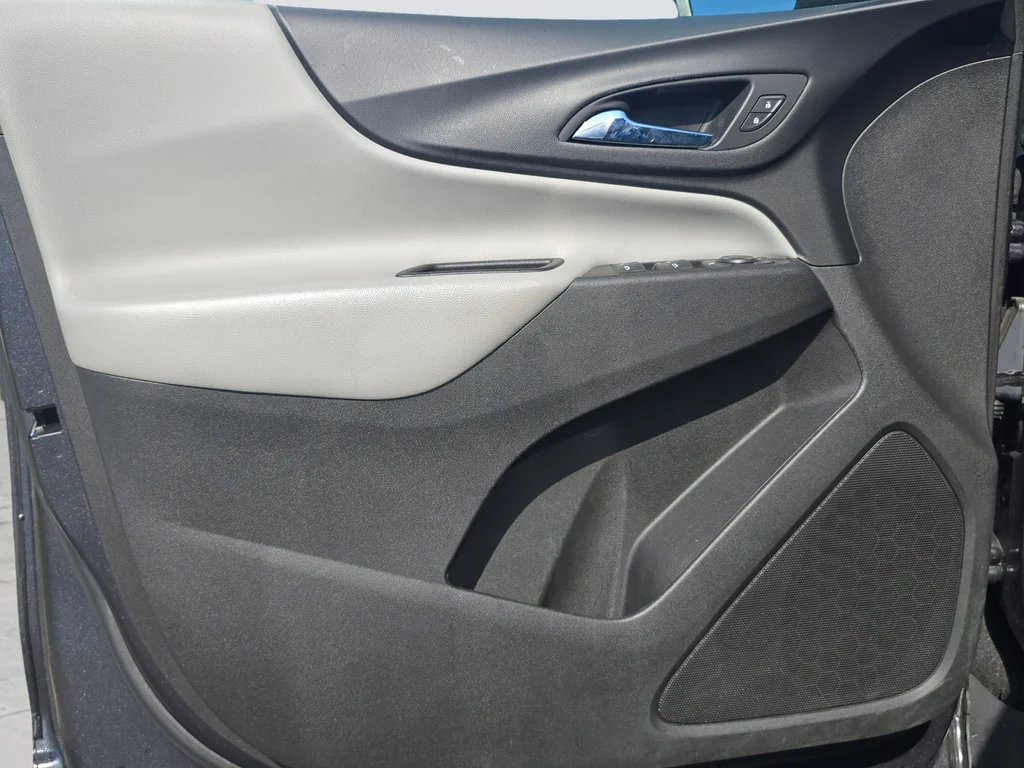 Used 2022 Gray Chevrolet LT image 18