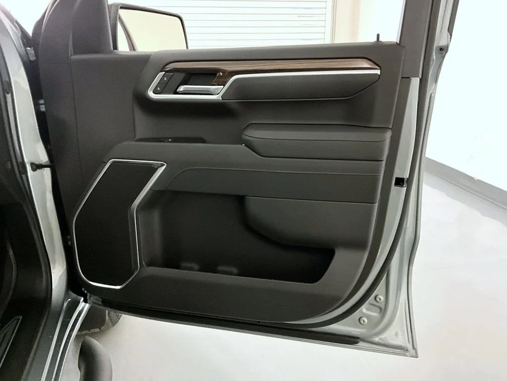 New 2026 Sterling Gray Metallic Chevrolet RST image 18