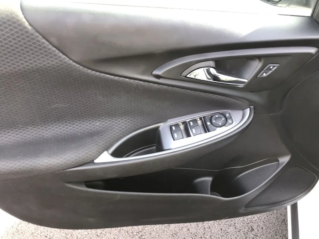 Used 2024 White Chevrolet LT image 13