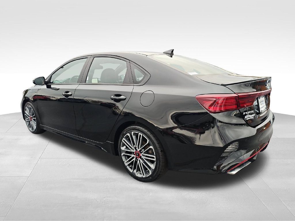 Used 2023 Black Kia GT image 3