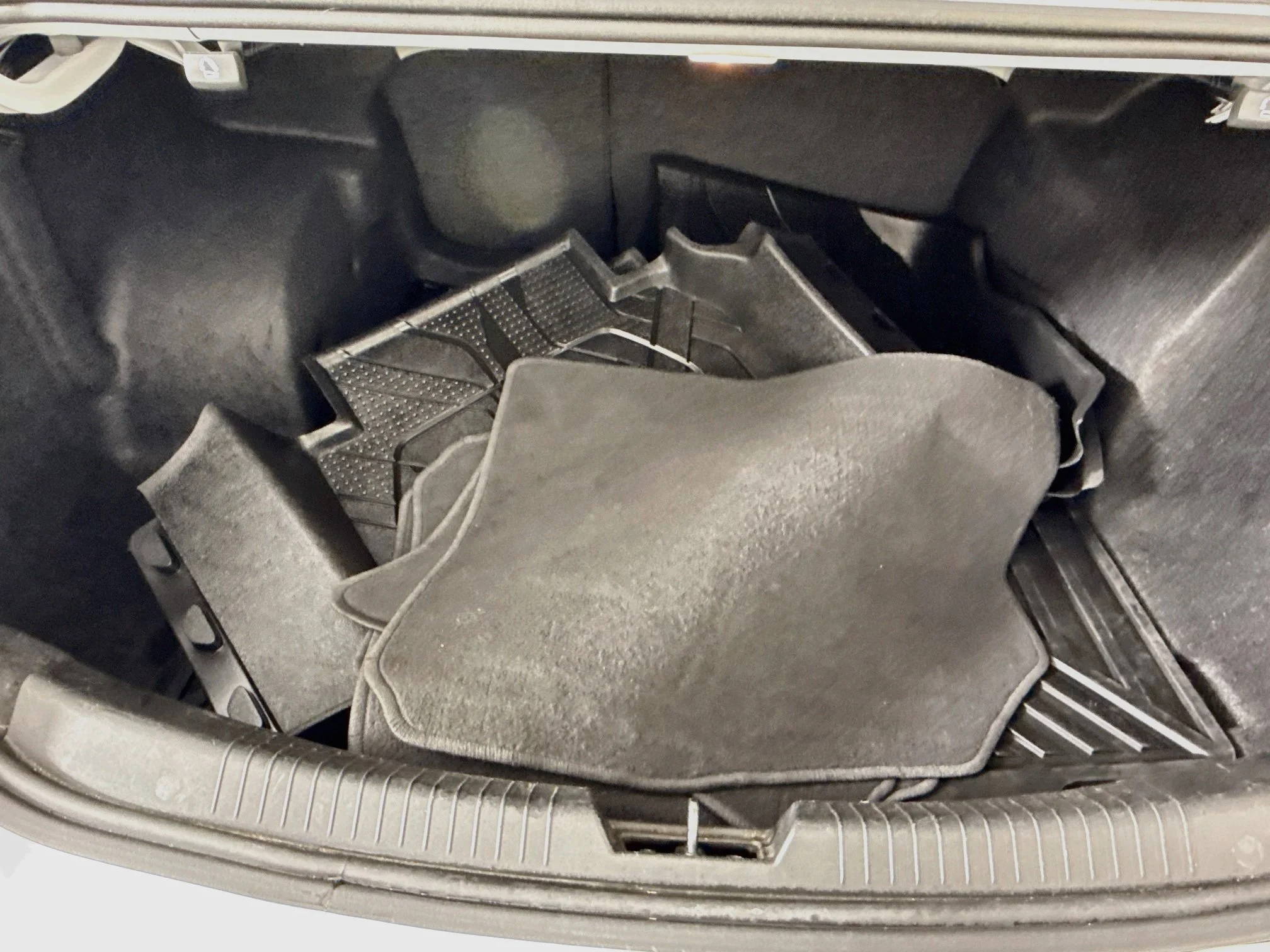 Used 2021 SUMMIT WHITE Chevrolet LT image 27