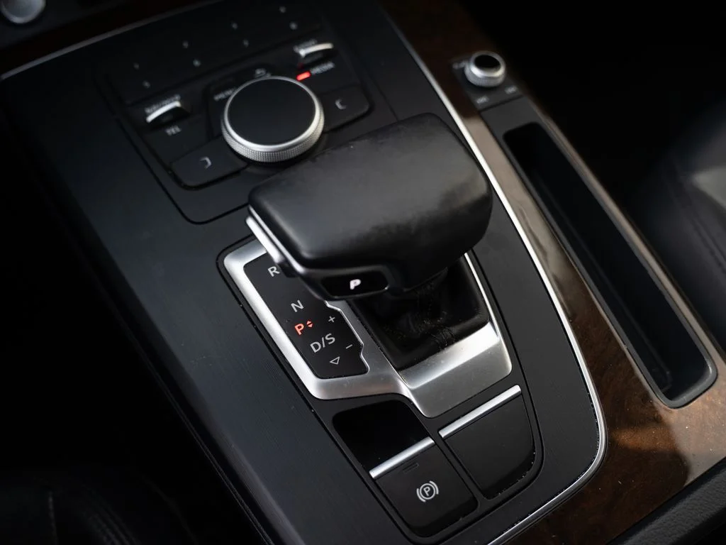 Used 2018  Audi 2.0T image 27