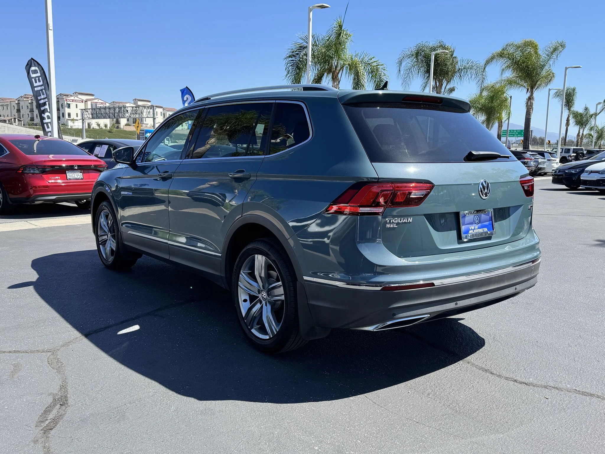 Used 2019 Stone Blue Metallic Volkswagen SEL Premium image 5