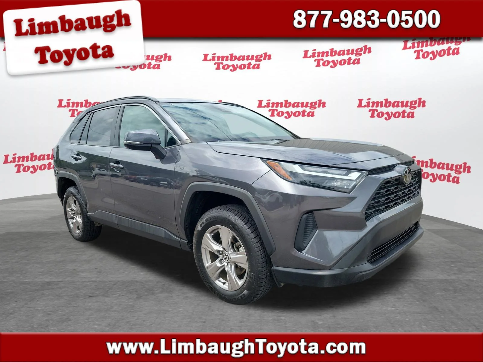 2023 Toyota RAV4 XLE FWD's photo