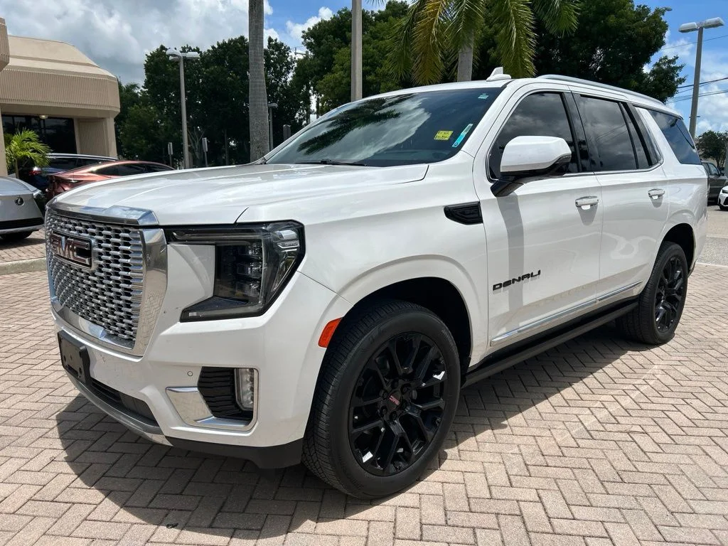 Used 2023 White GMC Denali image 7